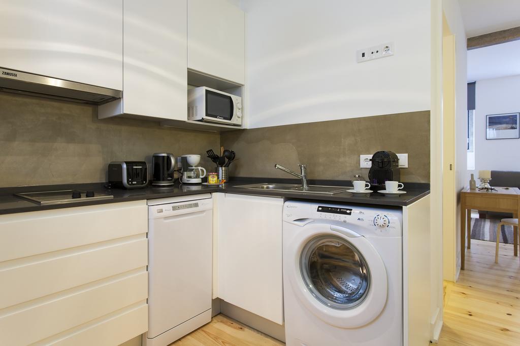 Joivy Cosy 1-Bed Flat With Workspace In Santa Catarina, Moments From Luis De Camoes Sq Lisbon Room photo
