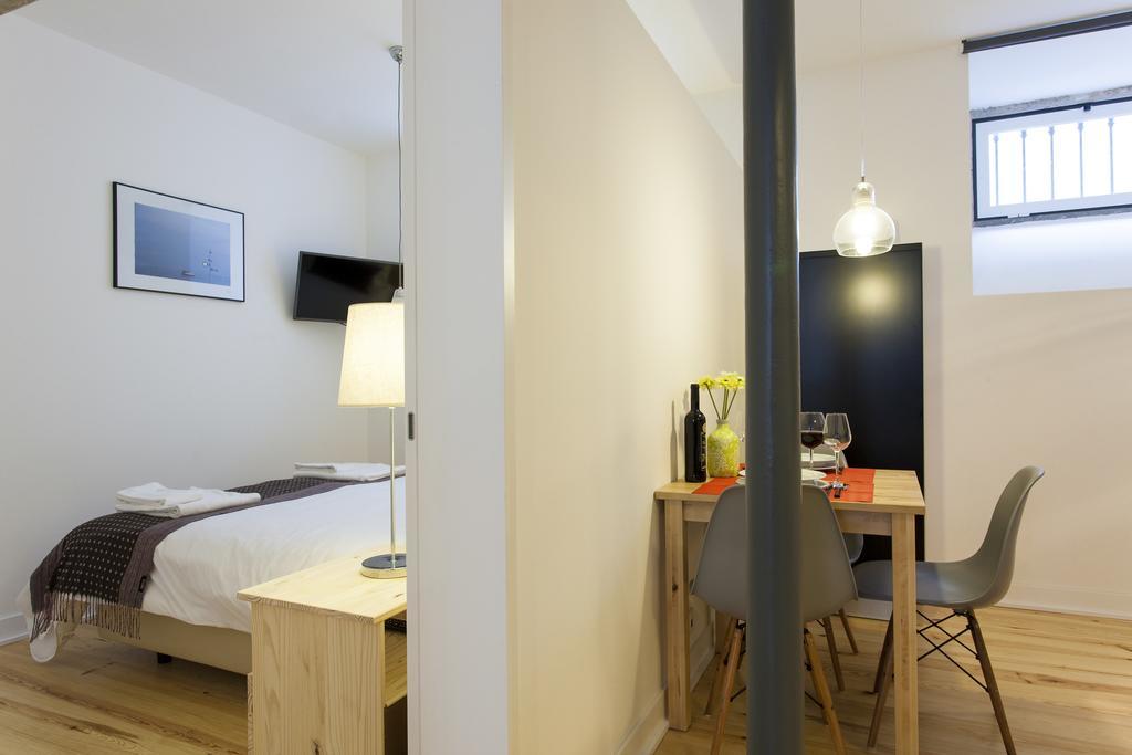 Joivy Cosy 1-Bed Flat With Workspace In Santa Catarina, Moments From Luis De Camoes Sq Lisbon Room photo