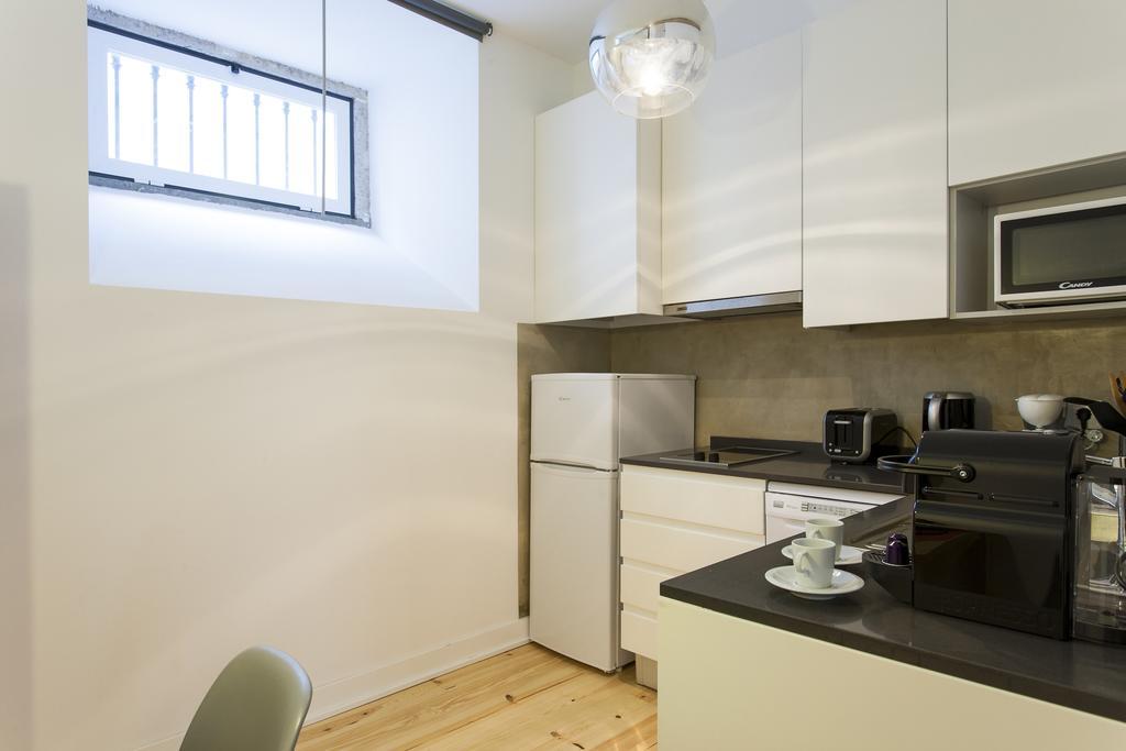 Joivy Cosy 1-Bed Flat With Workspace In Santa Catarina, Moments From Luis De Camoes Sq Lisbon Room photo