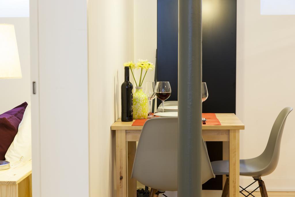 Joivy Cosy 1-Bed Flat With Workspace In Santa Catarina, Moments From Luis De Camoes Sq Lisbon Room photo