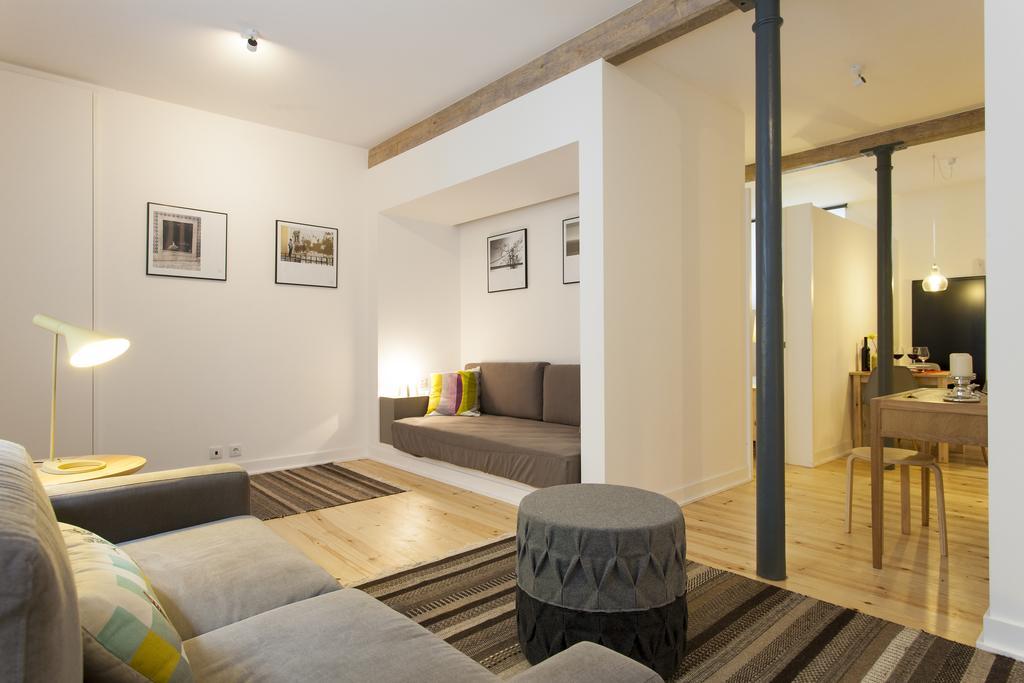 Joivy Cosy 1-Bed Flat With Workspace In Santa Catarina, Moments From Luis De Camoes Sq Lisbon Room photo